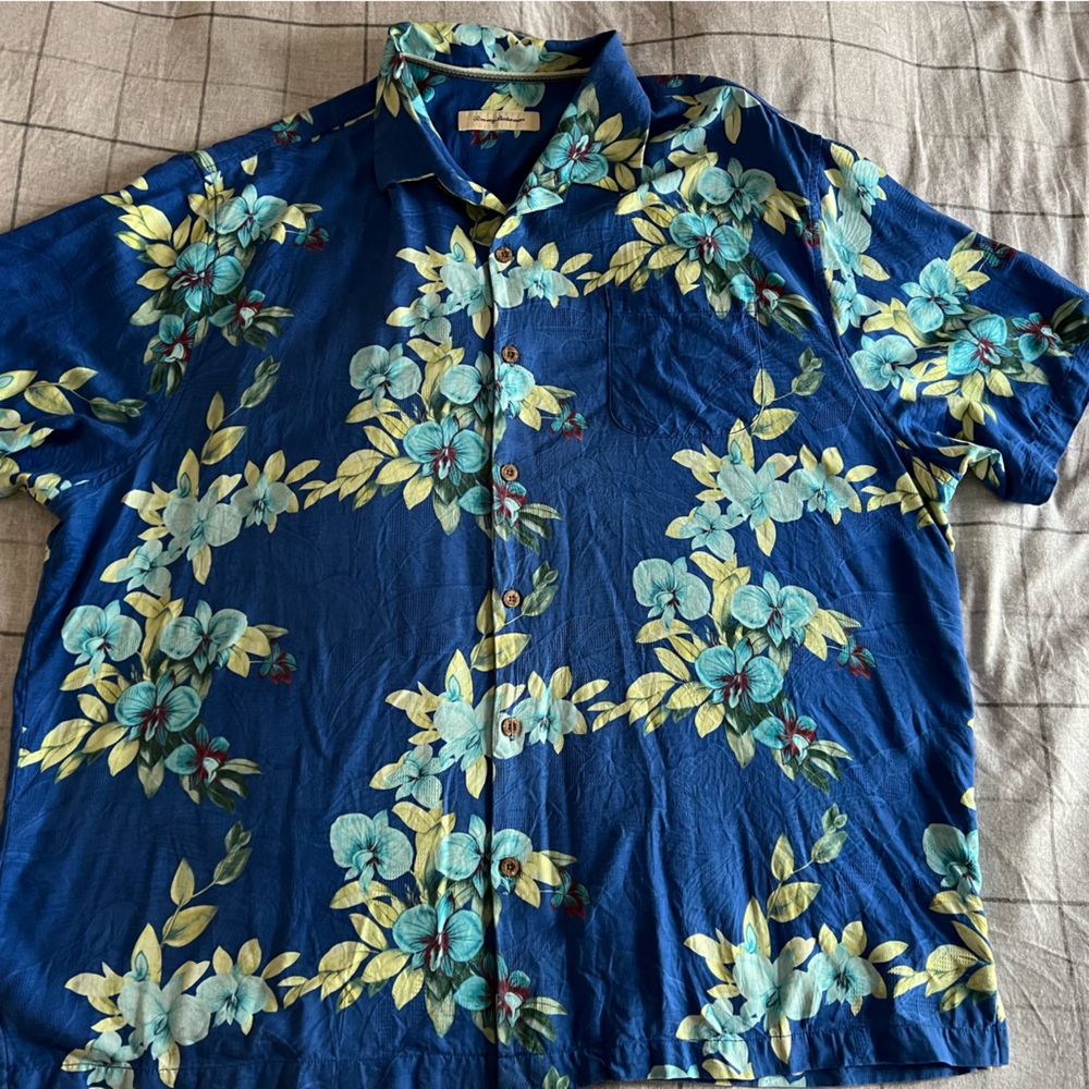 Tommy Bahama short sleeve silk big and tall men’s shirt. Size 2XB